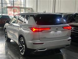 ميتسوبيشي اوتلاندر